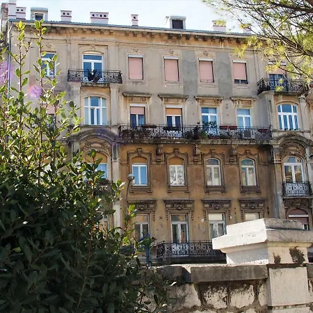 Studio Apartman Baronessa Adriana *
